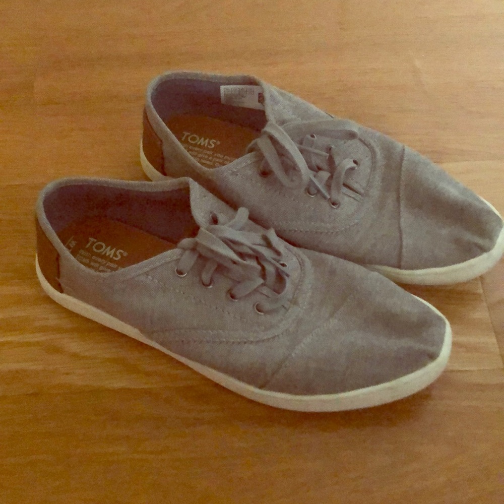 TOMS Sneakers